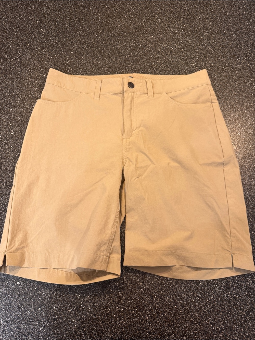 Patagonia Women's Tan Bermuda Shorts - size 10 summer hiking outdoors